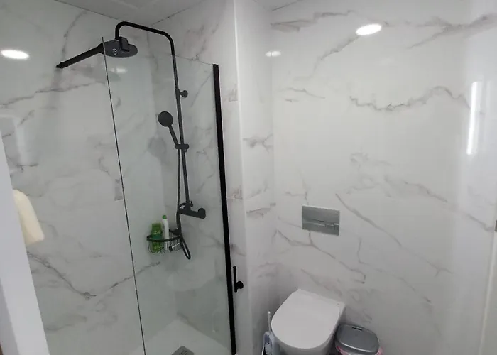 Salinas Apartment *